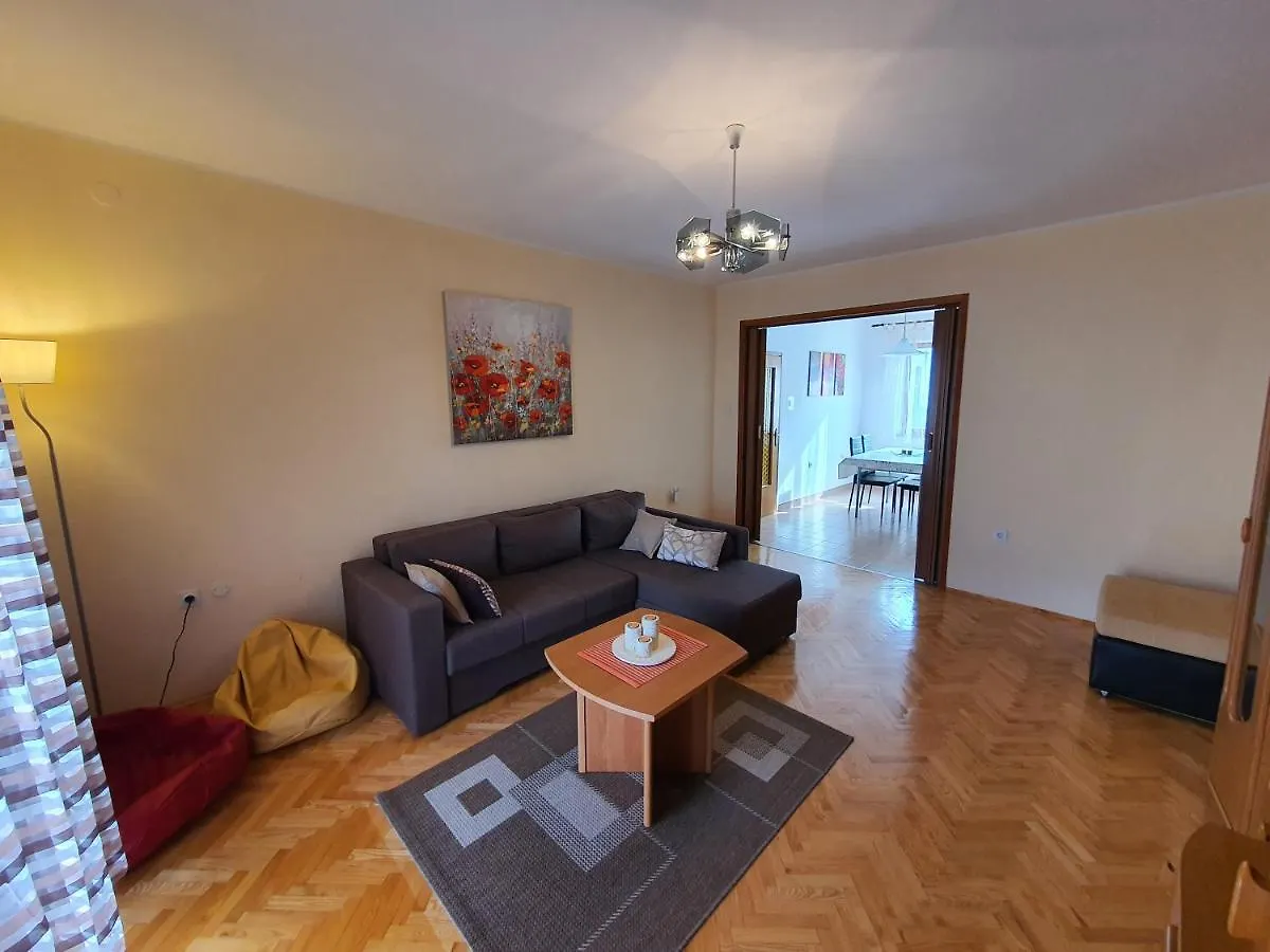 Apartments Luciana & Helena Πούλα Κροατία